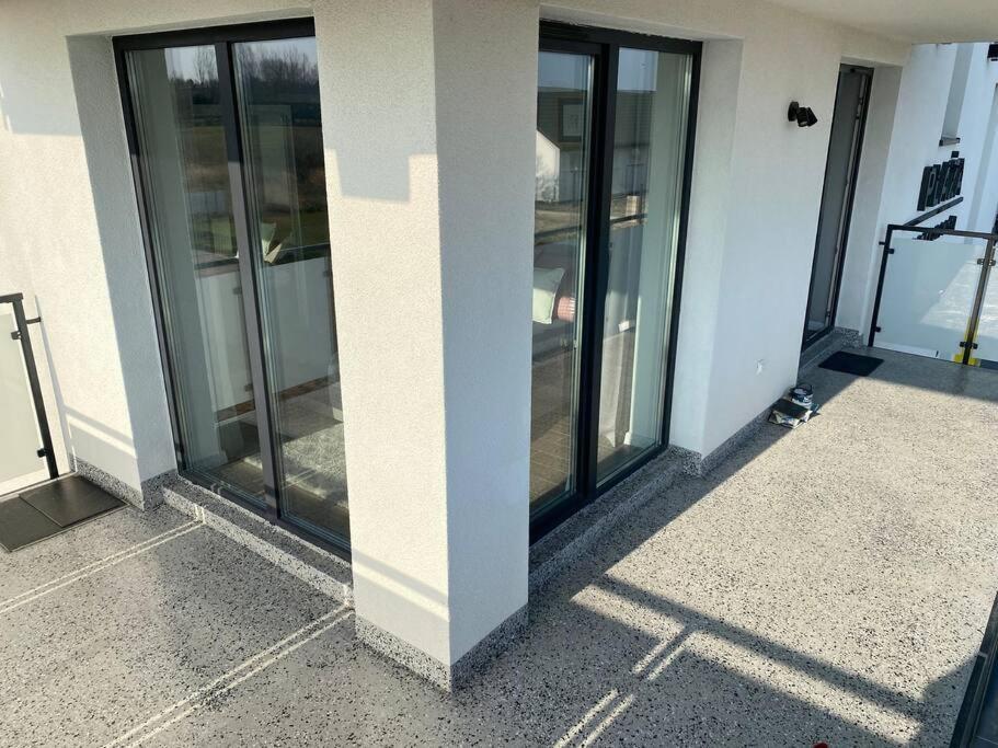 Nowoczesny Apartament Przy Ul Plazowej, Sarbinowo Bagian luar foto